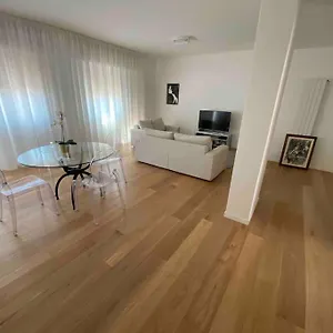 https://appartamento-in-centro-storico-palermo.sicilyhotelsitaly.net