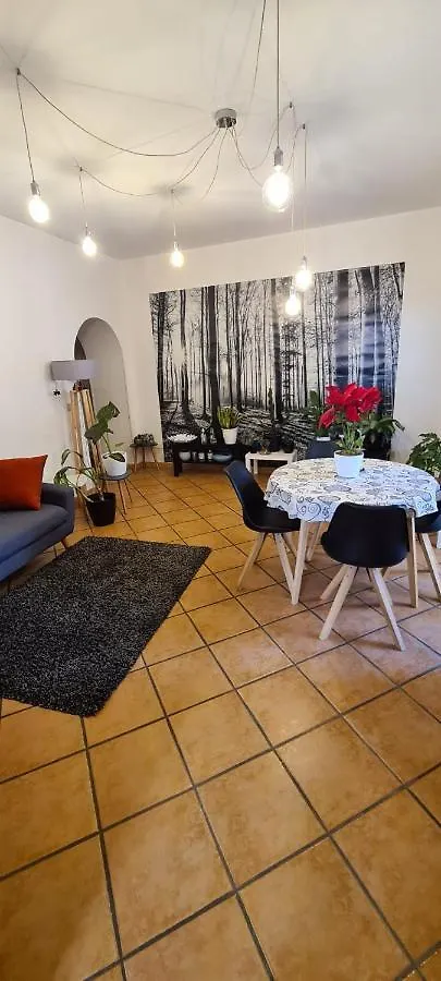 Virginia House Villa Palermo 0*,